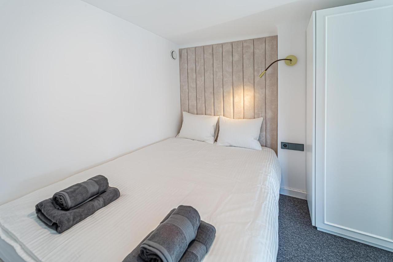 Ministerija Loft Apartment With Parking & Ac Kaunas Bagian luar foto
