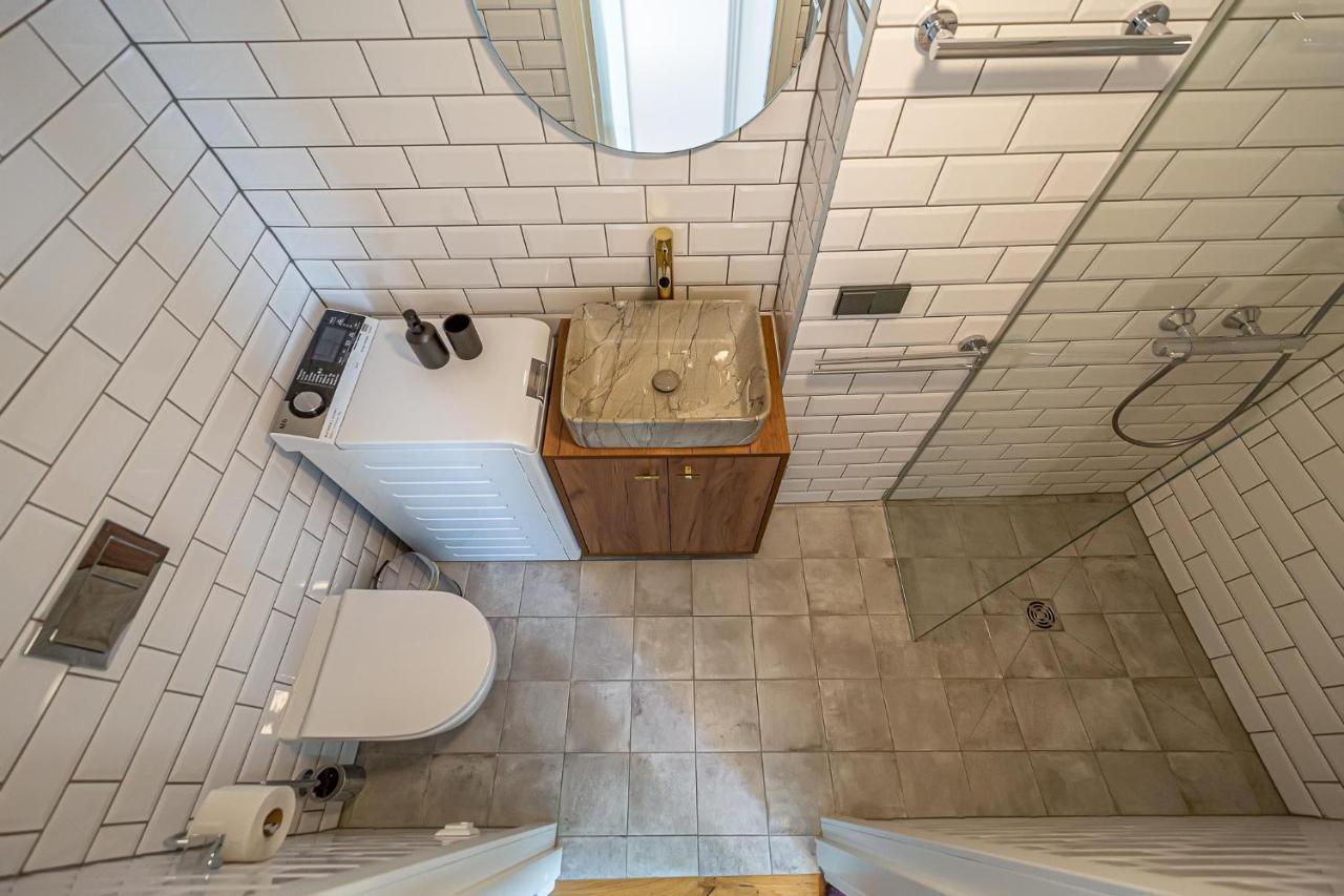 Ministerija Loft Apartment With Parking & Ac Kaunas Bagian luar foto