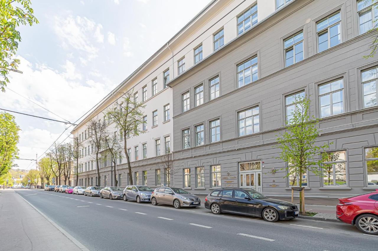 Ministerija Loft Apartment With Parking & Ac Kaunas Bagian luar foto
